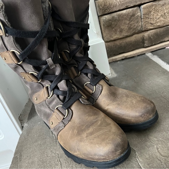 Sorel Boots Emilie Lace Up Gray Brown Suede Waterproof Winter Faux Women’s 10 - Picture 4 of 6